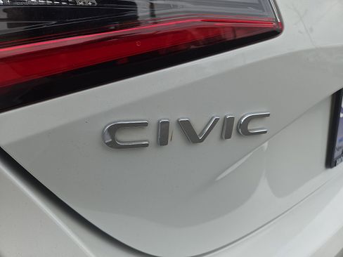Used 2023 Honda Civic Sport image 29