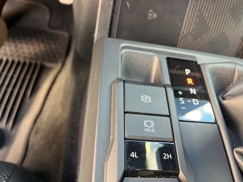 Used 2025 Toyota Tacoma TRD Off-Road image 23