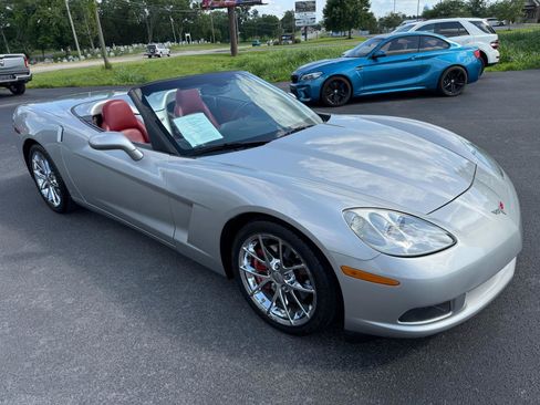 Used 2006 Chevrolet Corvette Convertible w/ Preferred Equipment Group RWD image 16