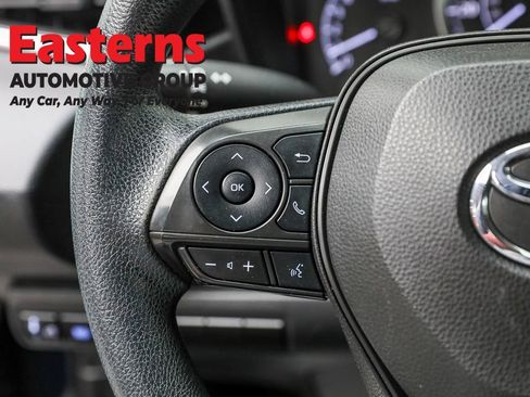 Used 2022 Toyota Corolla LE image 15