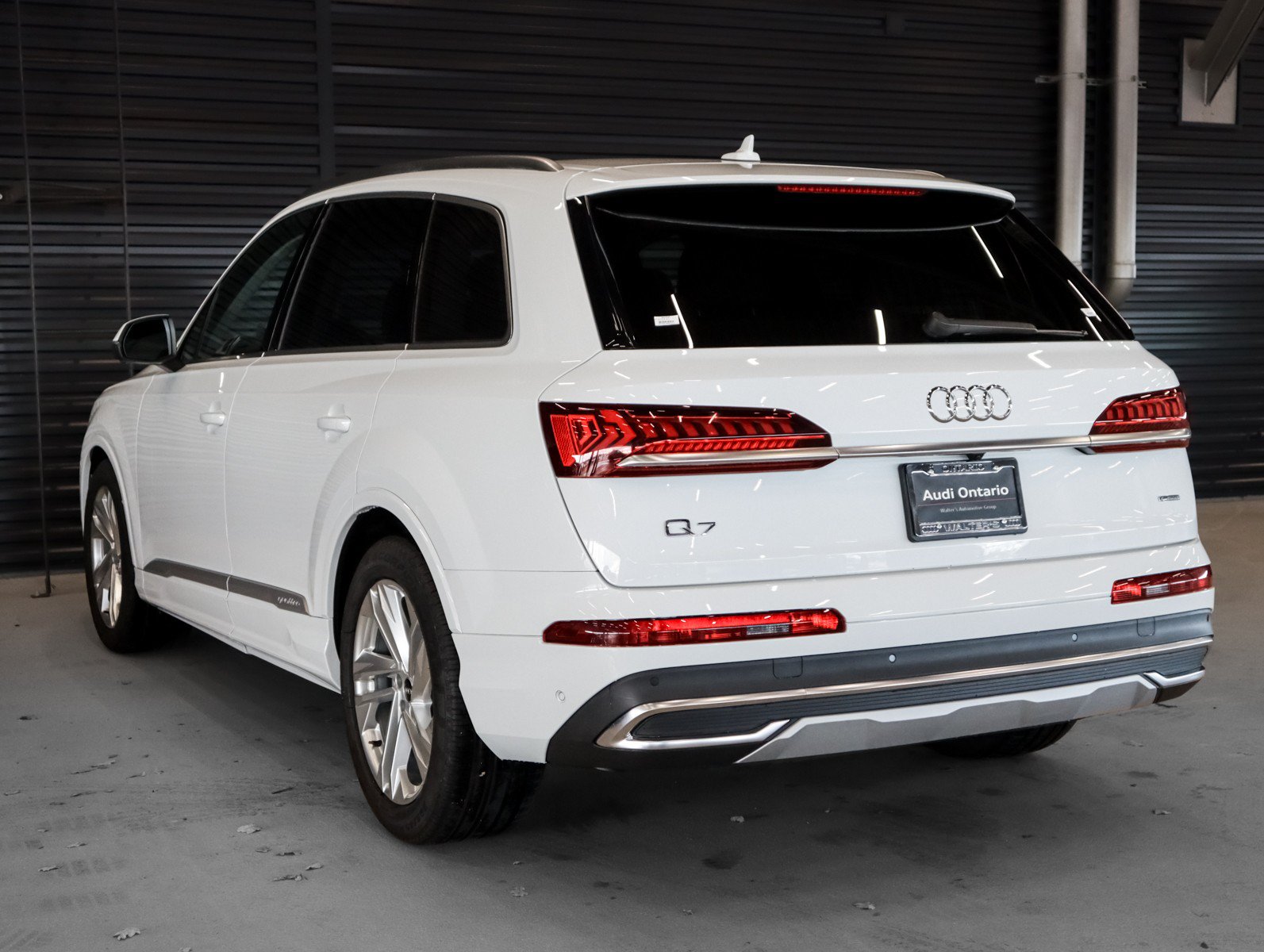 Used 2021 Audi Q7 3.0T Prestige w/ Prestige Package AWD/4WD image 2