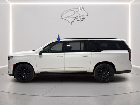 Used 2021 Cadillac Escalade ESV Sport w/ Driver Assist Tech Package AWD/4WD image 2