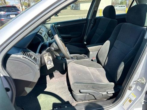 Used 2005 Honda Accord LX image 9