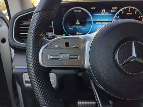 Used 2023 Mercedes-Benz GLS 580 4MATIC image 31