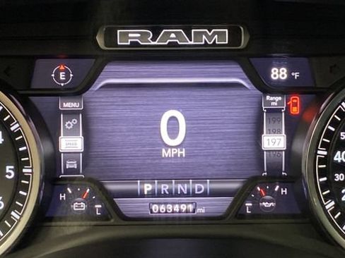 Used 2022 RAM 1500 Laramie AWD/4WD image 36