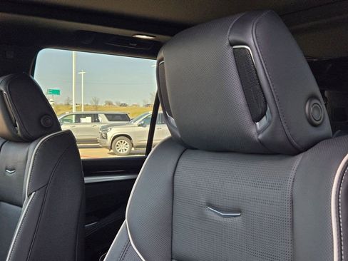 New 2026 Cadillac Escalade Luxury w/ Touring Package image 12