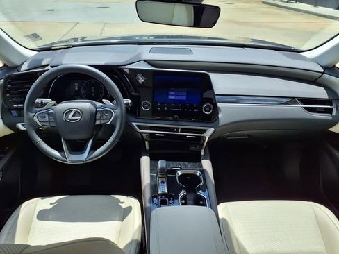 Used 2024 Lexus RX 350 FWD w/ Technology Package image 10