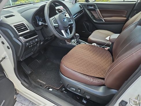 Used 2018 Subaru Forester 2.5i Touring AWD/4WD image 11