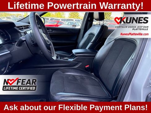 Used 2024 Jeep Grand Cherokee Altitude AWD/4WD image 12