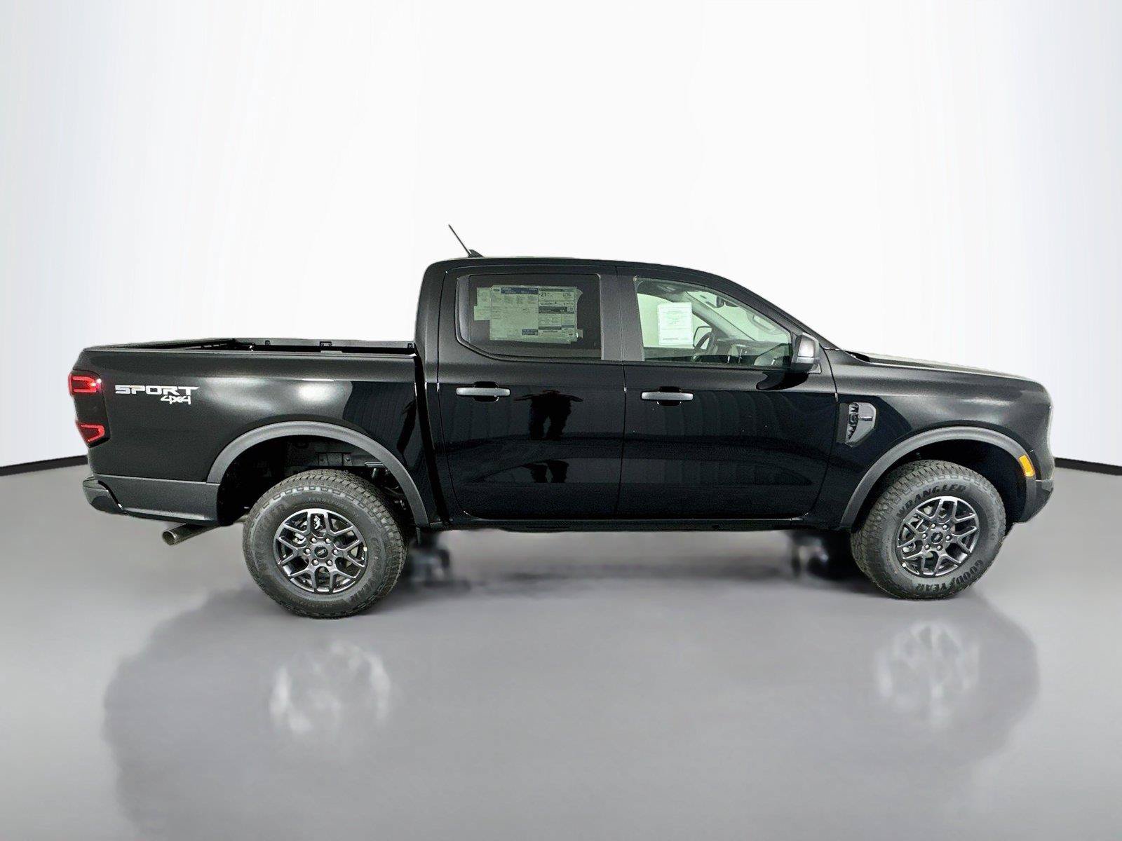New 2026 Ford Ranger XLT w/ Equipment Group 301A High AWD/4WD image 15