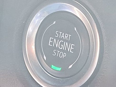 Certified 2024 Chevrolet Suburban Premier image 38