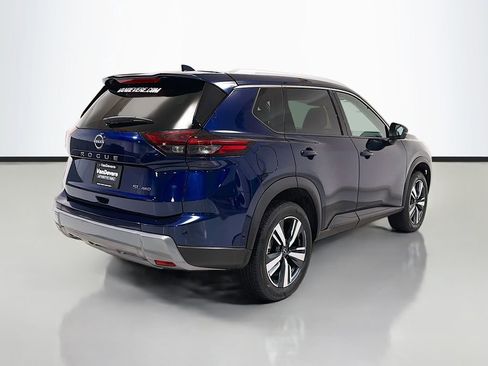 Used 2026 Nissan Rogue SL AWD/4WD image 10