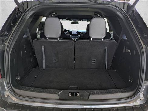 Used 2020 Ford Explorer XLT w/ Equipment Group 202A RWD image 6
