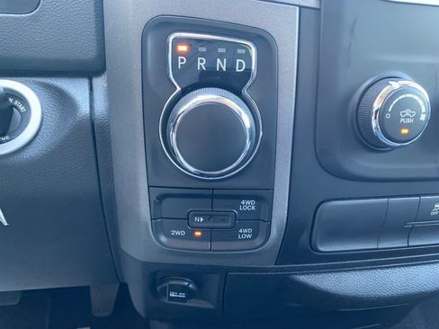 Used 2017 RAM 1500 Express AWD/4WD image 18