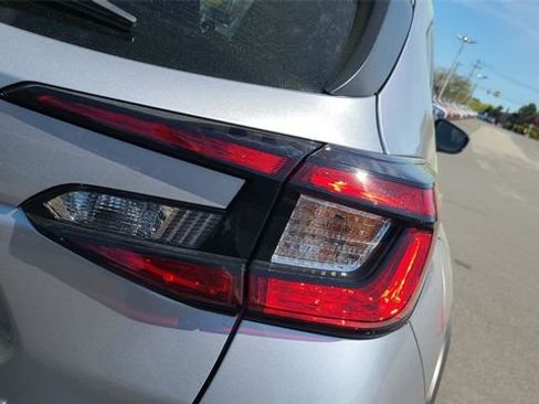Used 2024 Subaru Crosstrek 2.0i Premium AWD/4WD image 21