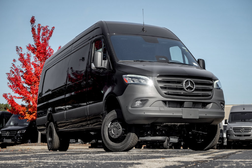 New 2027 Mercedes-Benz Sprinter 3500 image 1