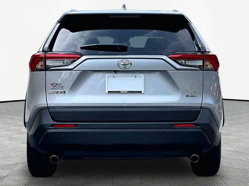 Certified 2025 Toyota RAV4 LE AWD/4WD image 5