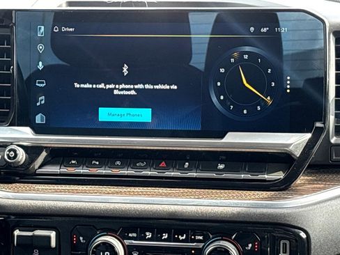 Used 2022 Chevrolet Silverado 1500 LT w/ Safety Package image 8