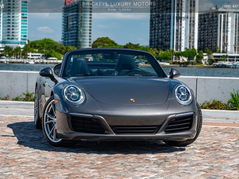 Used 2018 Porsche 911 Carrera image 11