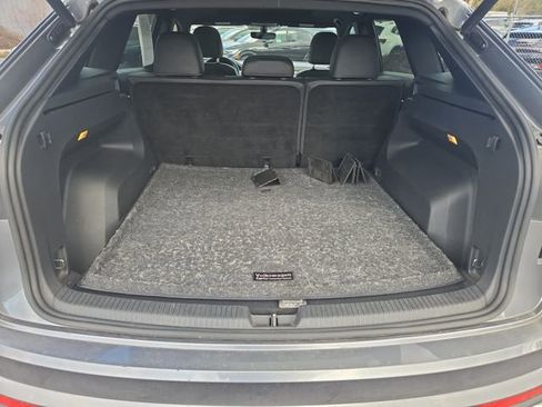 Used 2020 Volkswagen Atlas Cross Sport SE image 12