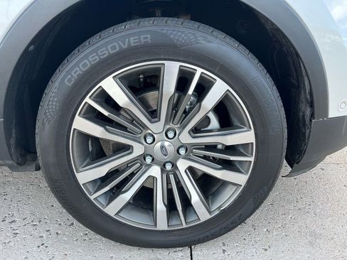 Used 2017 Ford Explorer Platinum image 37