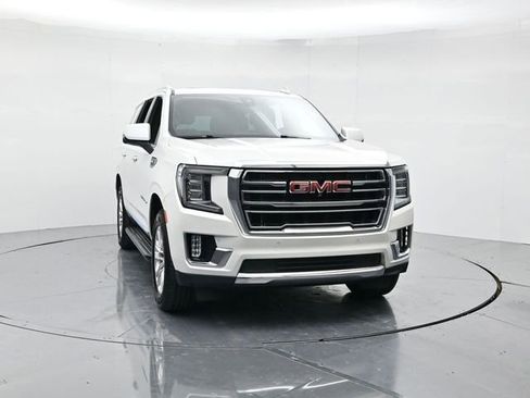 Used 2022 GMC Yukon SLT w/ SLT Premium Package image 4