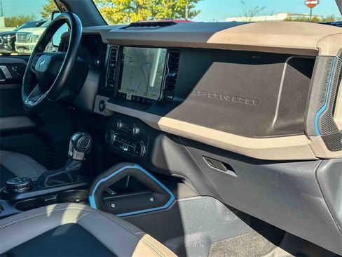 Used 2023 Ford Bronco Wildtrak image 20