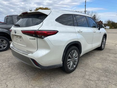 Used 2020 Toyota Highlander Platinum image 12