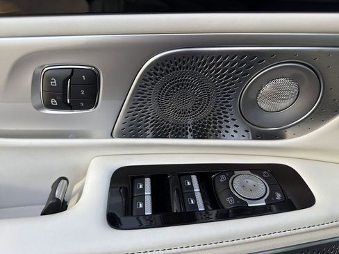 Used 2024 Lincoln Nautilus Black Label image 15