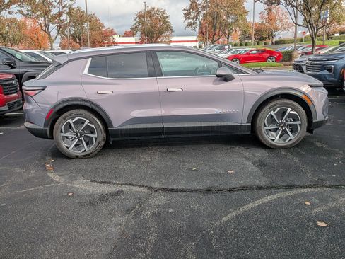 New 2026 Chevrolet Equinox EV LT image 9