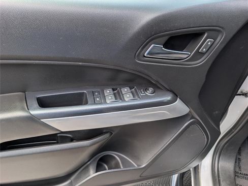 Used 2020 Chevrolet Colorado LT RWD image 18