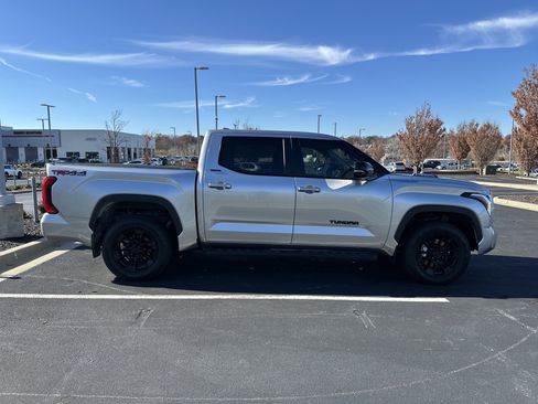 Used 2024 Toyota Tundra Limited image 11