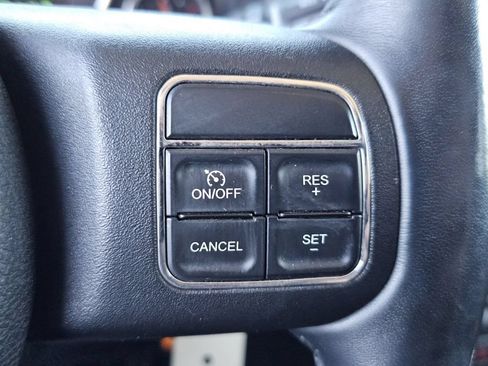 Used 2013 Jeep Wrangler Unlimited Sahara AWD/4WD image 12