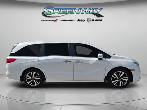 Used 2023 Honda Odyssey Touring image 4