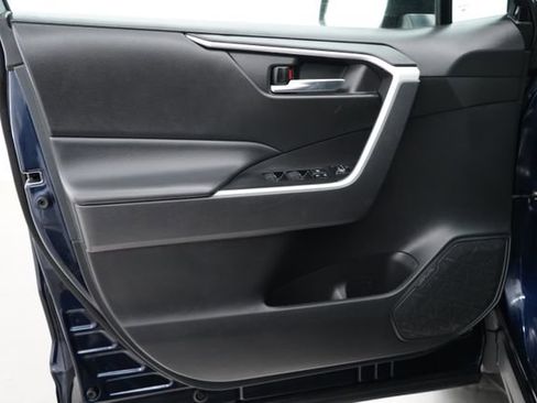 Used 2023 Toyota RAV4 XLE w/ Convenience Package image 11