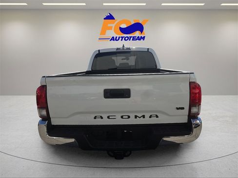 Certified 2023 Toyota Tacoma SR5 image 4