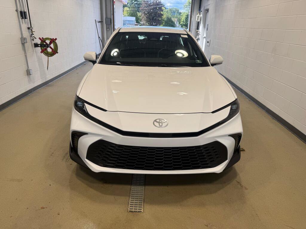Certified 2026 Toyota Camry SE FWD image 9