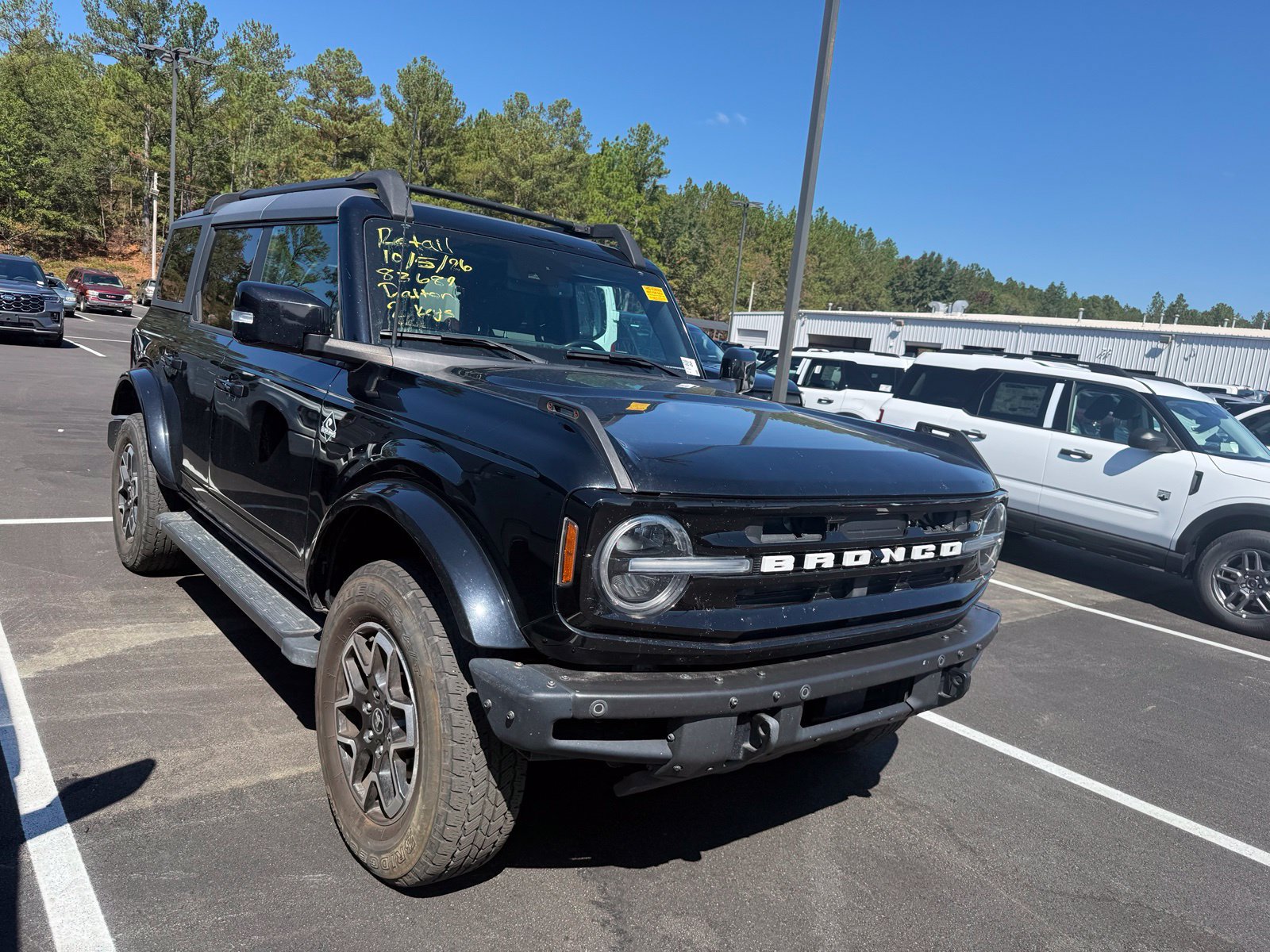 Used 2022 Ford Bronco Outer Banks AWD/4WD image 1