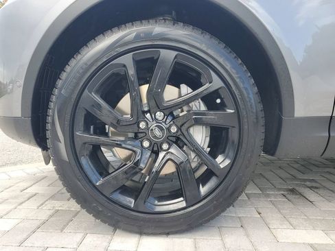 New 2025 Land Rover Discovery S AWD/4WD image 13