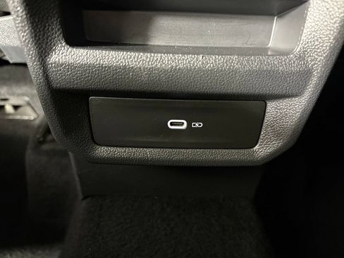 Used 2024 Volkswagen Taos SE FWD image 39