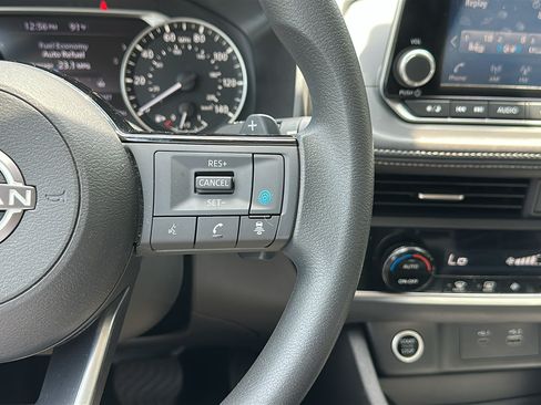 Certified 2023 Nissan Rogue SV AWD/4WD image 15