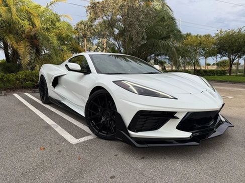 Used 2024 Chevrolet Corvette Stingray Coupe 2D image 3