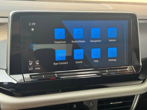 Used 2025 Volkswagen Atlas Cross Sport SEL Premium R-Line image 14