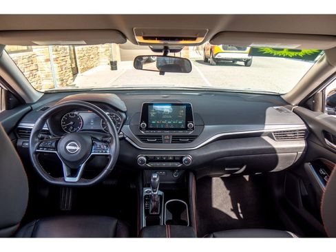 Used 2023 Nissan Altima 2.5 SR image 12