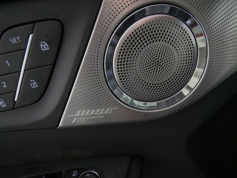 Used 2025 Buick Enclave Avenir image 14