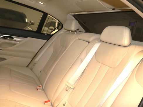 Used 2016 BMW 740i RWD image 87