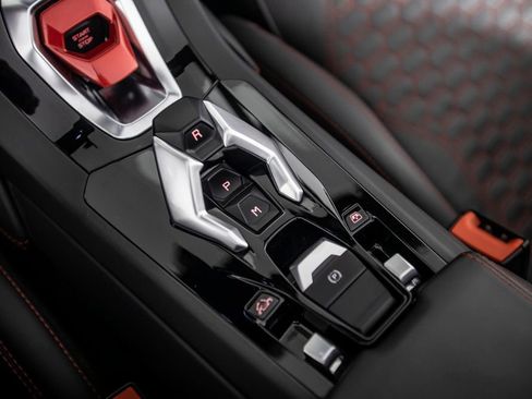 Used 2020 Lamborghini Huracan EVO image 38