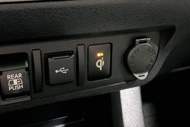 Used 2020 Toyota Tacoma TRD Sport w/ Technology Package AWD/4WD image 33