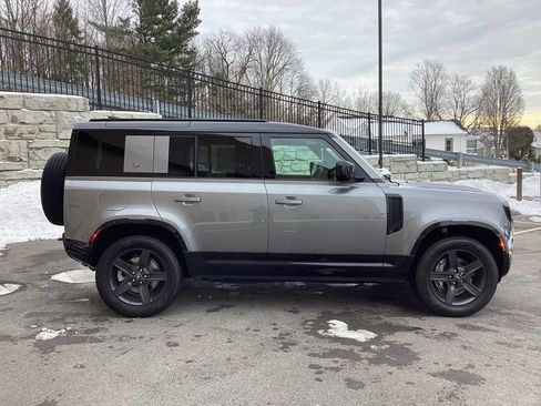 Used 2022 Land Rover Defender 110 X-Dynamic SE image 10