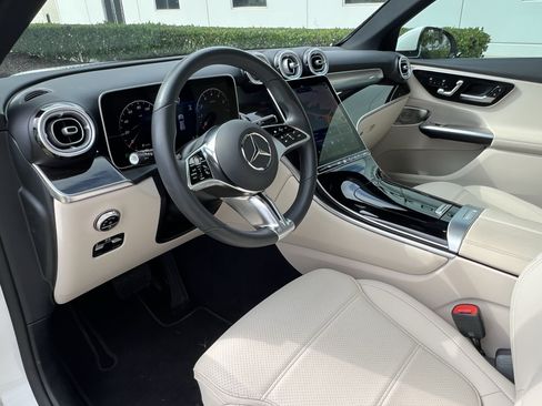 Used 2026 Mercedes-Benz GLC 300 4MATIC image 17